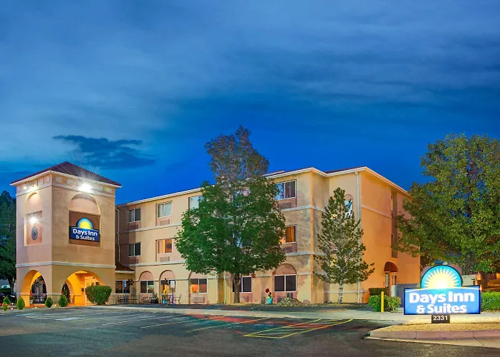 Photo de Days Inn&Suites by Wyndham Airport Albuquerque