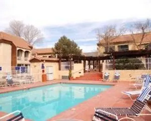 Western & Airport Hotel 3*