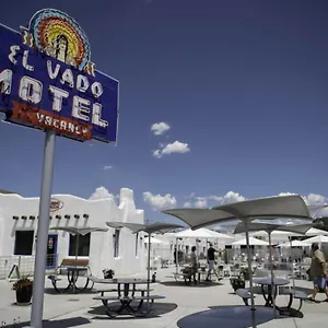 El Vado Motel 2*