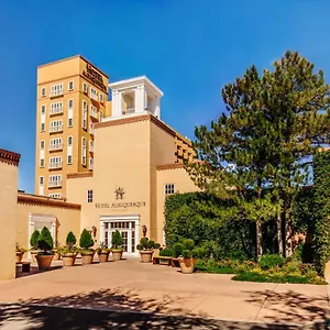 Hotell At Old Town