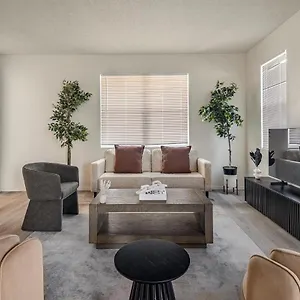 Hébergement de vacances Modern 3br Next To Airport & Netflix